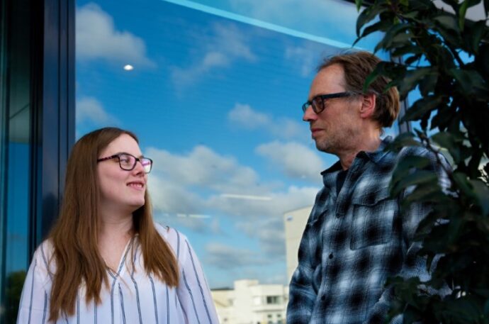 familiale sfeer op het werk: Laura en Marc getuigen over hun job bij Multi Masters Group