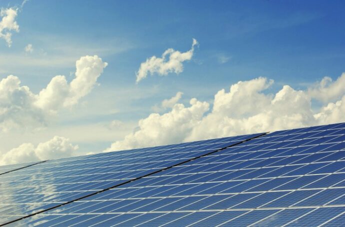 zonnepanelen schoonmaken voor uw bedrijf - Cleaning Masters